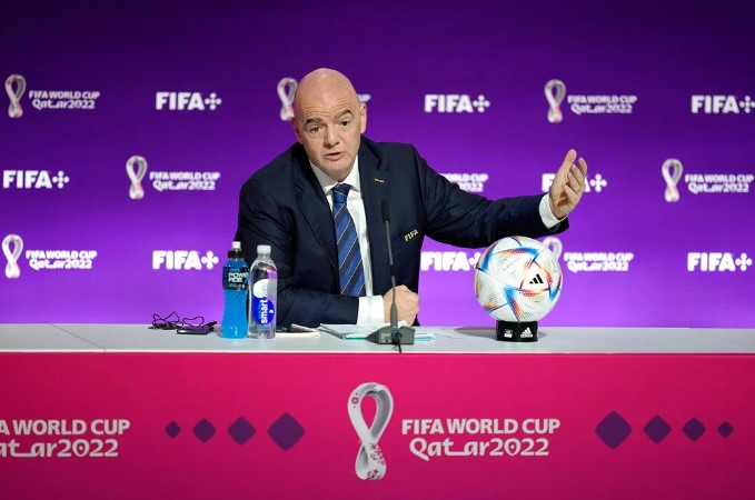 国际足联主席谴责西方国家对卡塔尔的批评